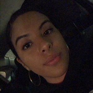 Meet your Posher, Isabella